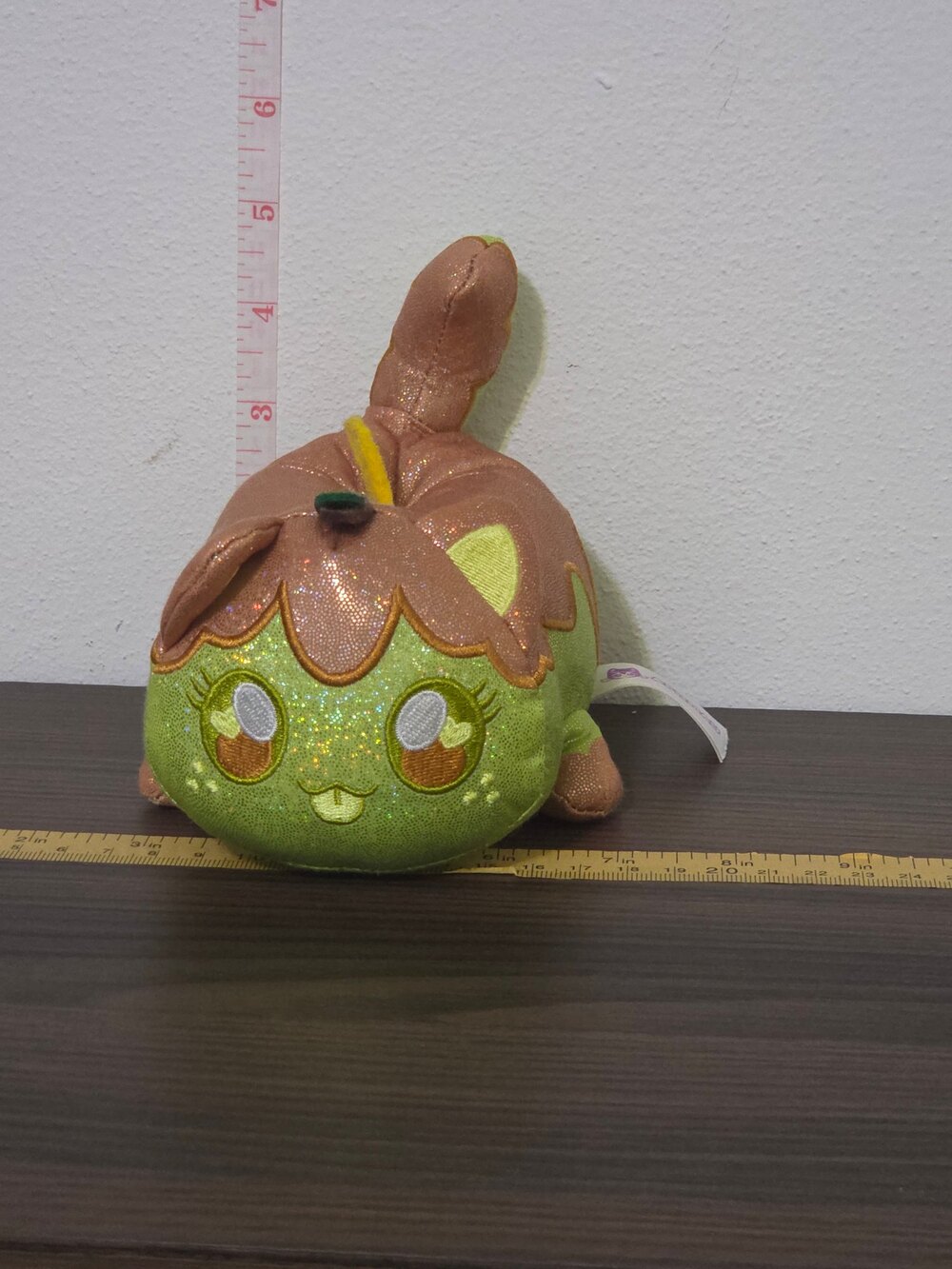 Aphmau MeeMeows Sparkle Carnival Treats "Caramel Apple Cat" 6-inch plush